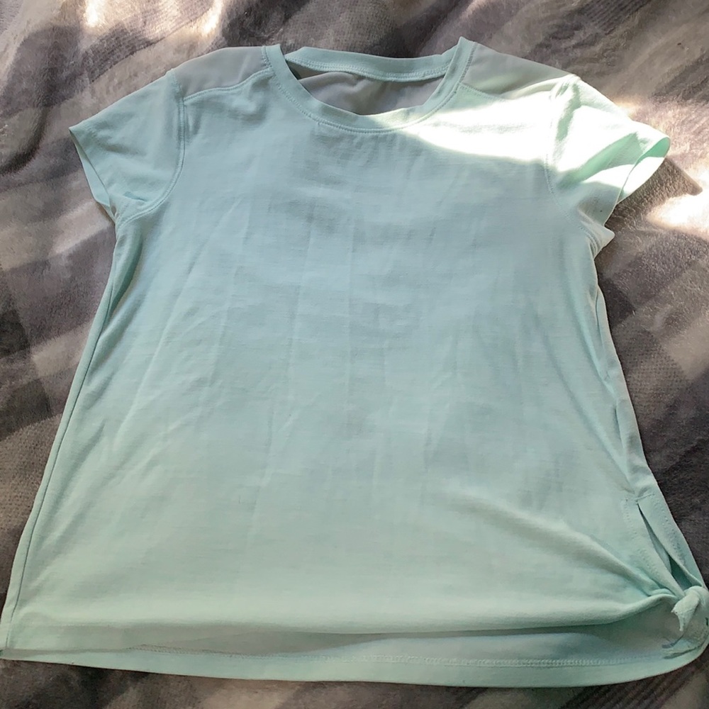 Old Navy short sleeve workout shirt